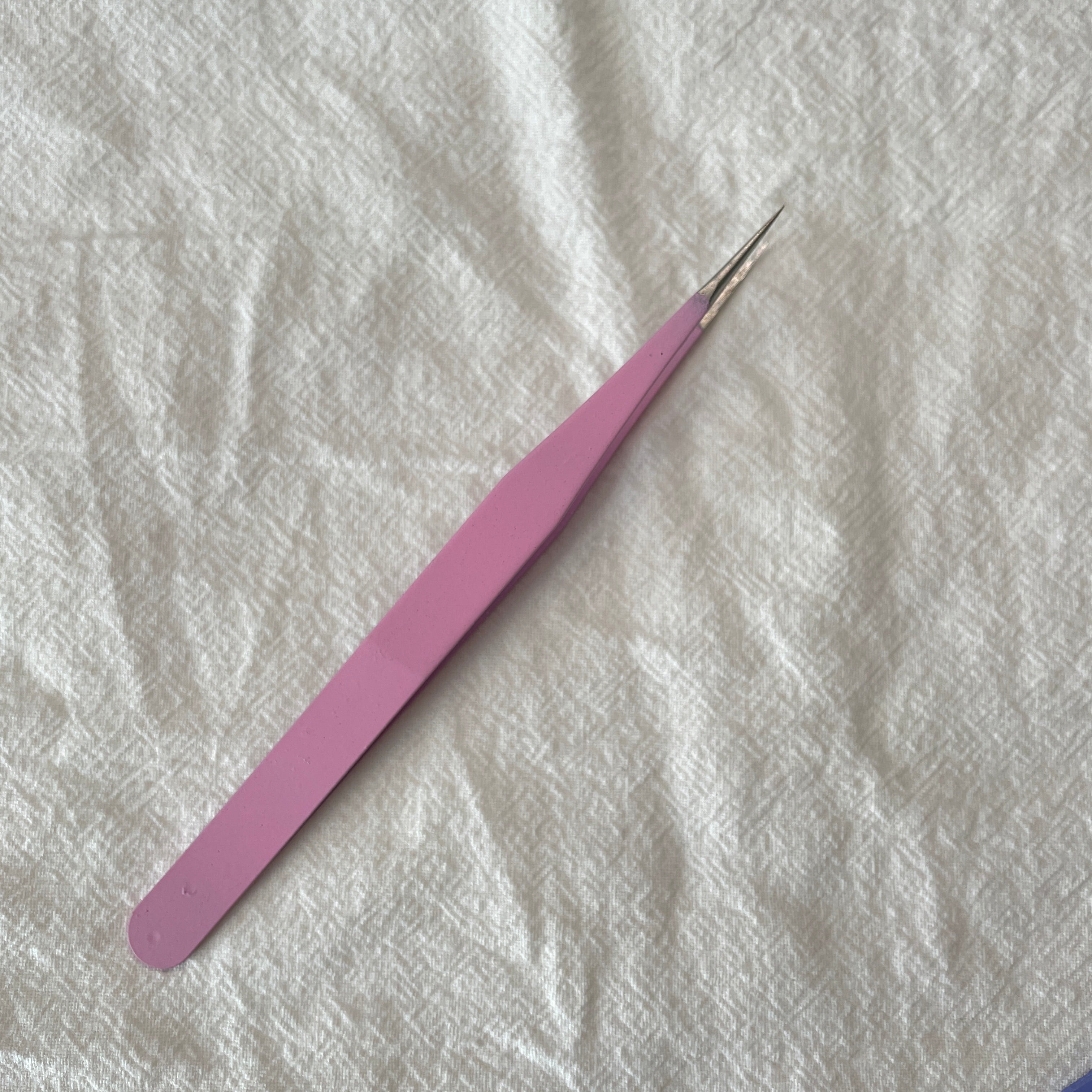 Curved Tweezer